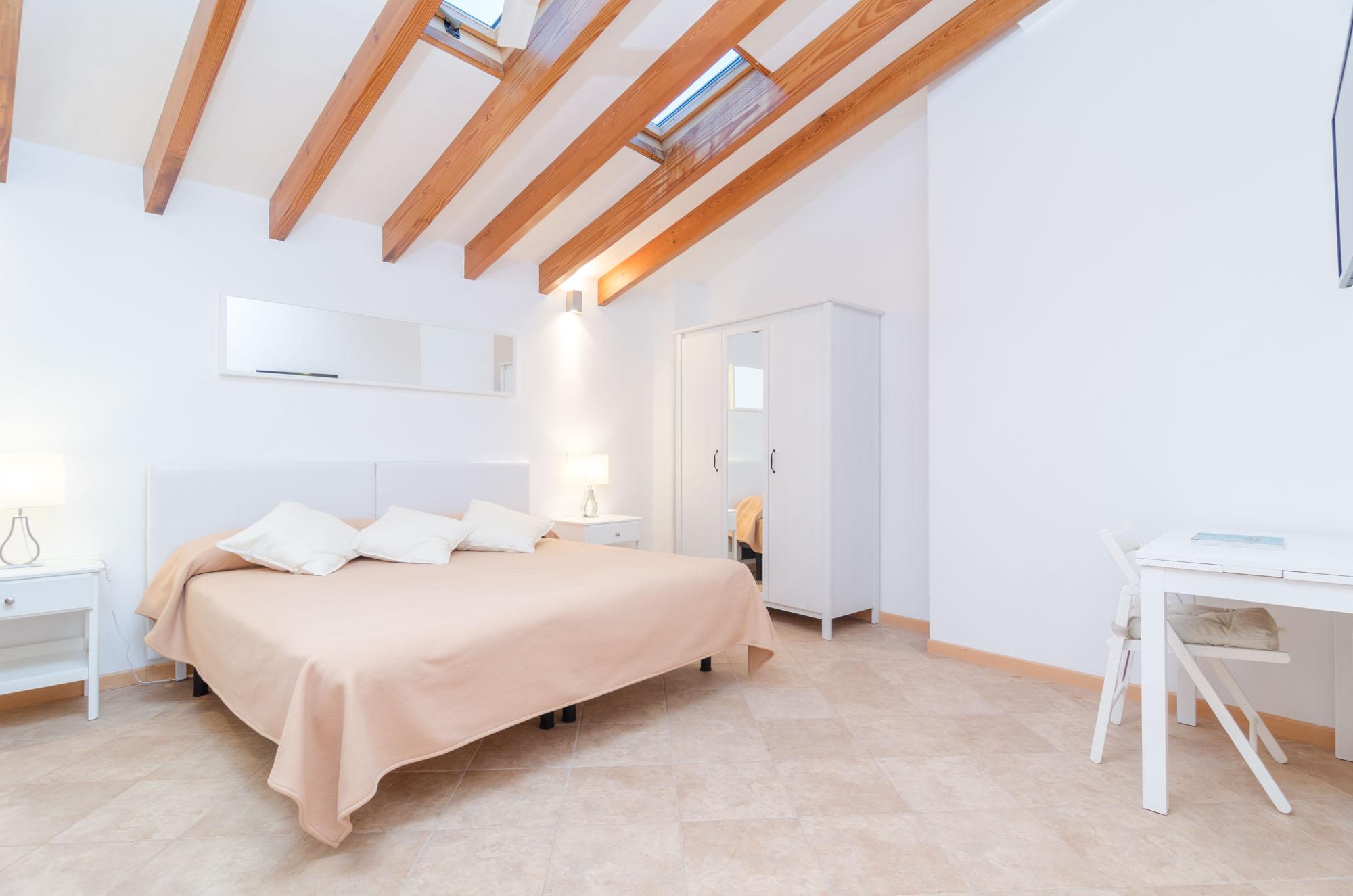 Embat - Hostel Монтуири Экстерьер фото